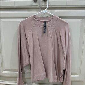 Vuori Women's Pink Long Sleeve Sweatshirt